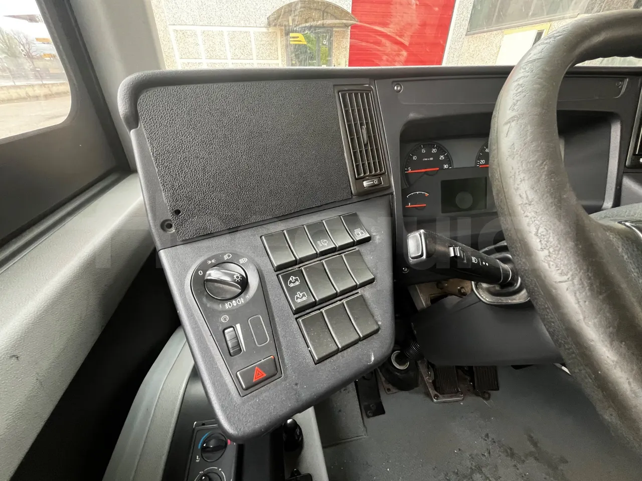 Volvo B4SC 7900  - Euro6 - 177kW - 12.134mt - onboard devices 1