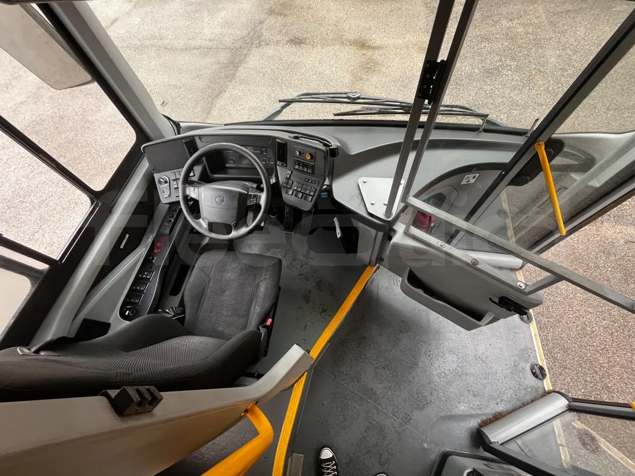 Volvo B4SC 7900  - Euro6 - 177kW - 12.134mt - buttons panels on