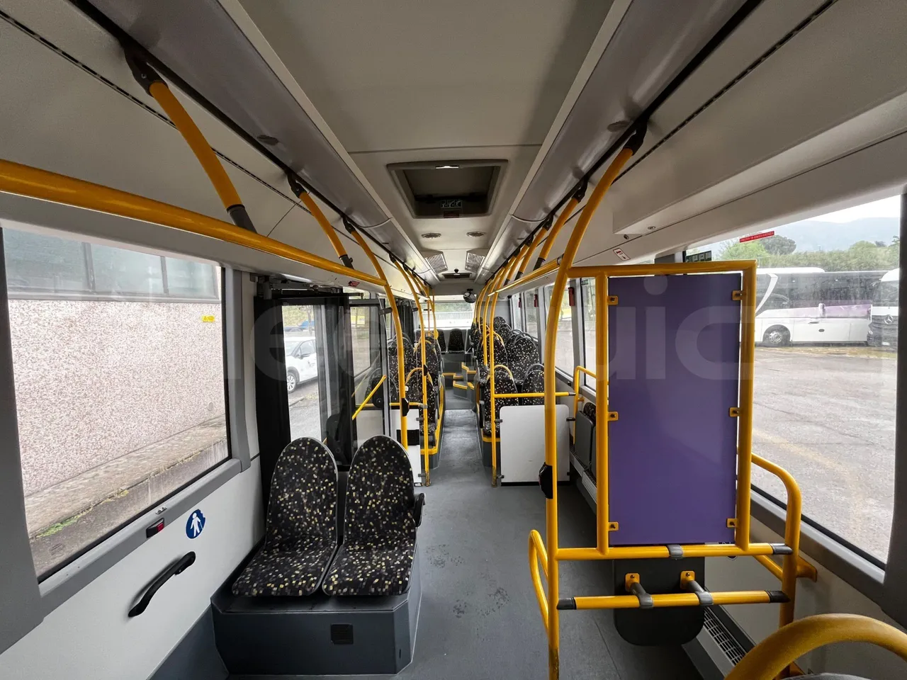 Volvo B4SC 7900  - Euro6 - 177kW - 12.134mt - handrails photo