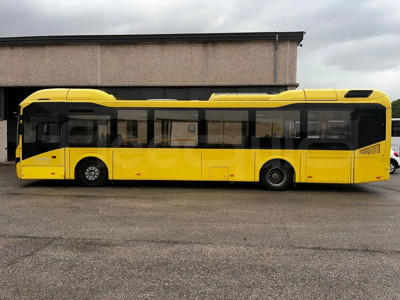 Volvo B4SC 7900  - Euro6 - 177kW - 12.134mt - left side photo