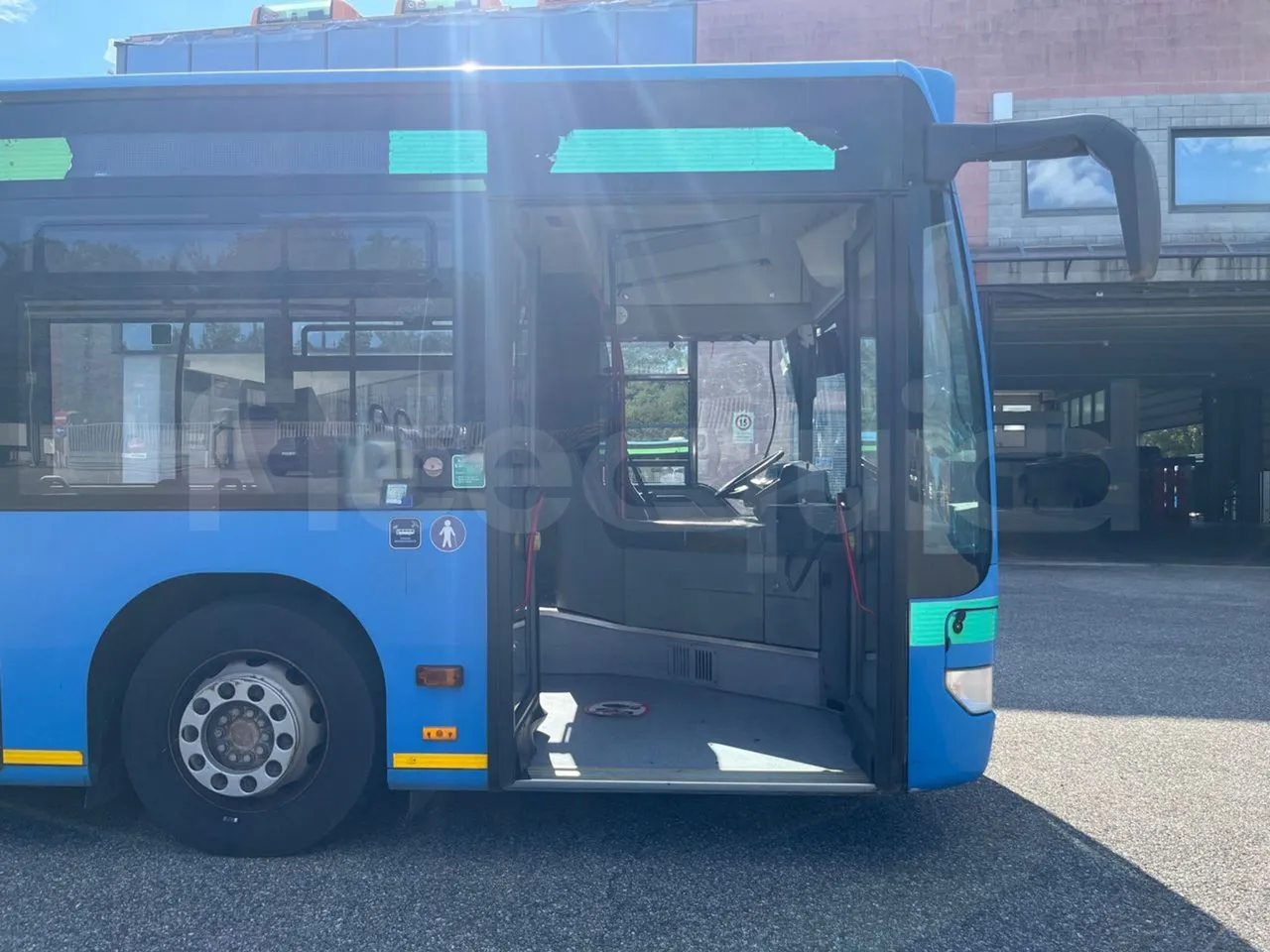 Mercedes-Benz Citaro G O530/Euro 4 - 260 Kw - 17,940 Mt - front door 1 open