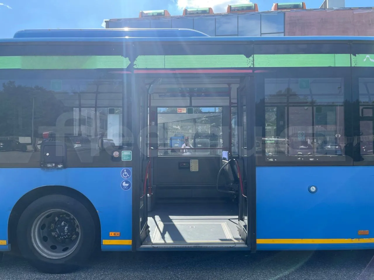 Mercedes-Benz Citaro G O530/Euro 4 - 260 Kw - 17,940 Mt - front door 2 open