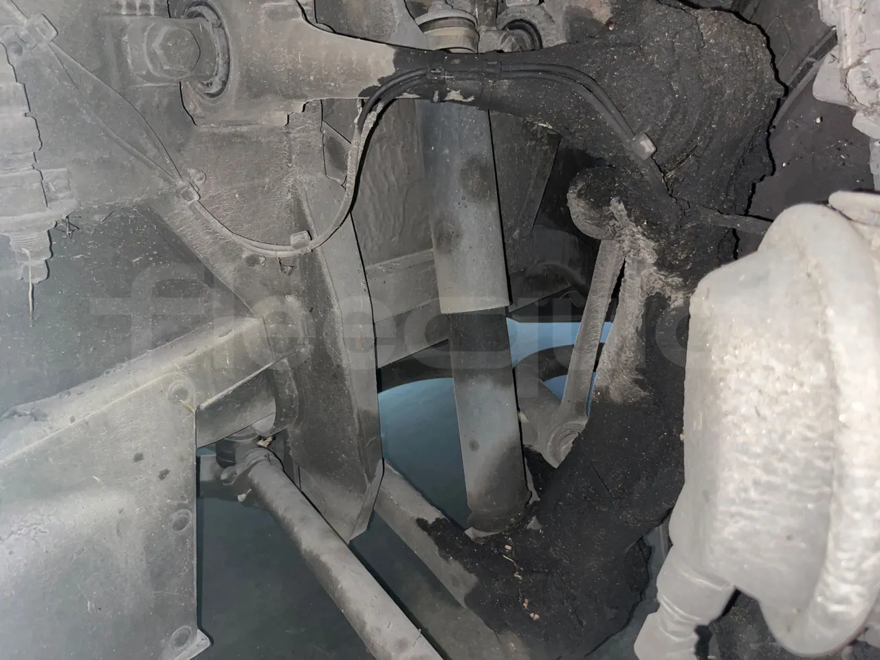 Mercedes-Benz Citaro G O530/Euro 4 - 260 Kw - 17,940 Mt - front shock absorbers left