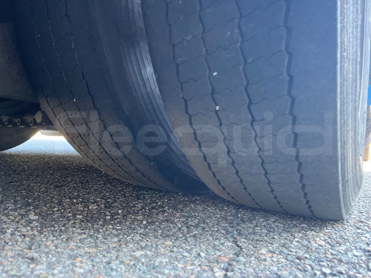Mercedes-Benz Citaro G O530/Euro 4 - 260 Kw - 17,940 Mt - tread condition front tires left