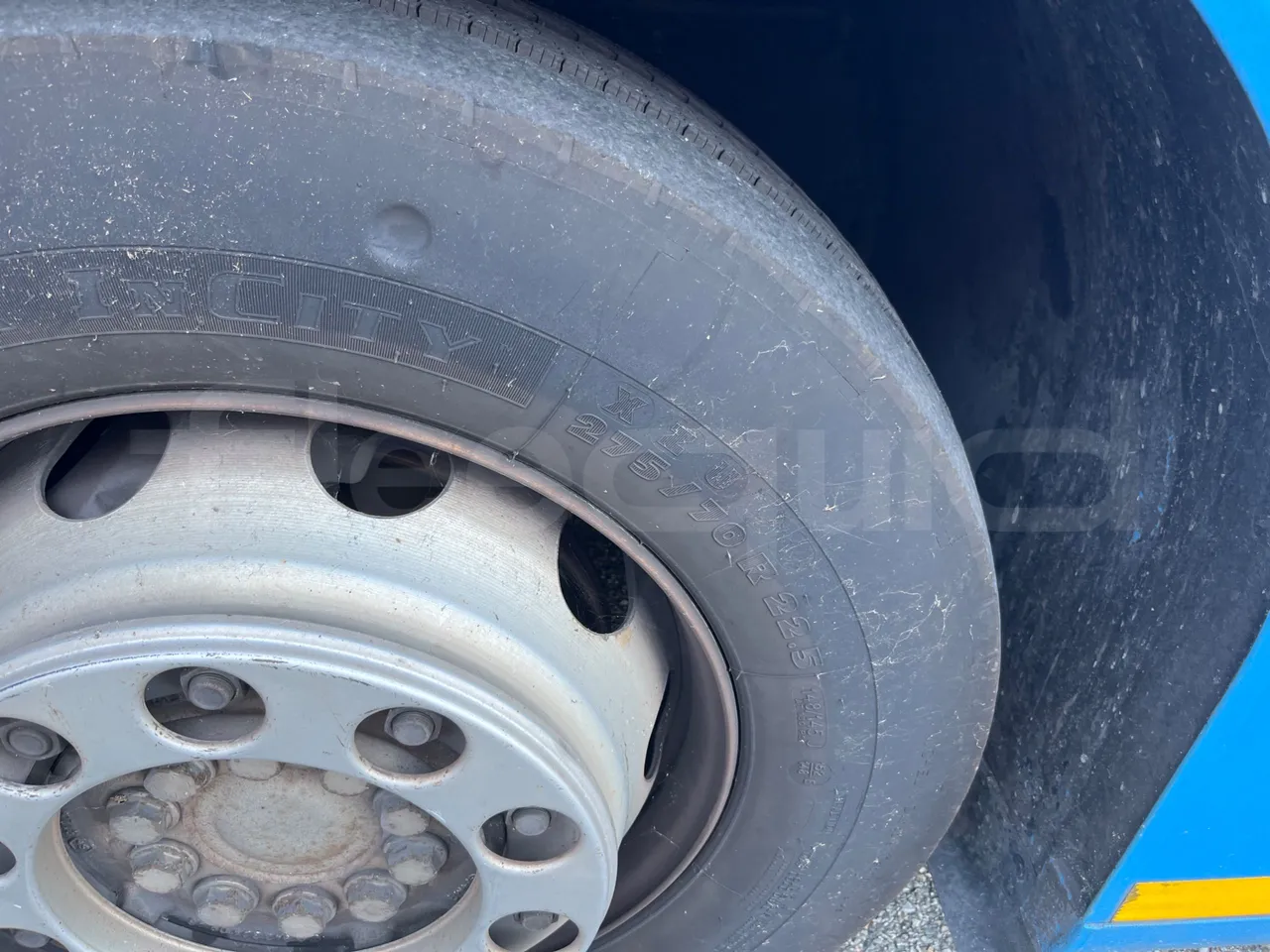 Mercedes-Benz Citaro G O530/Euro 4 - 260 Kw - 17,940 Mt - front left tire measurements