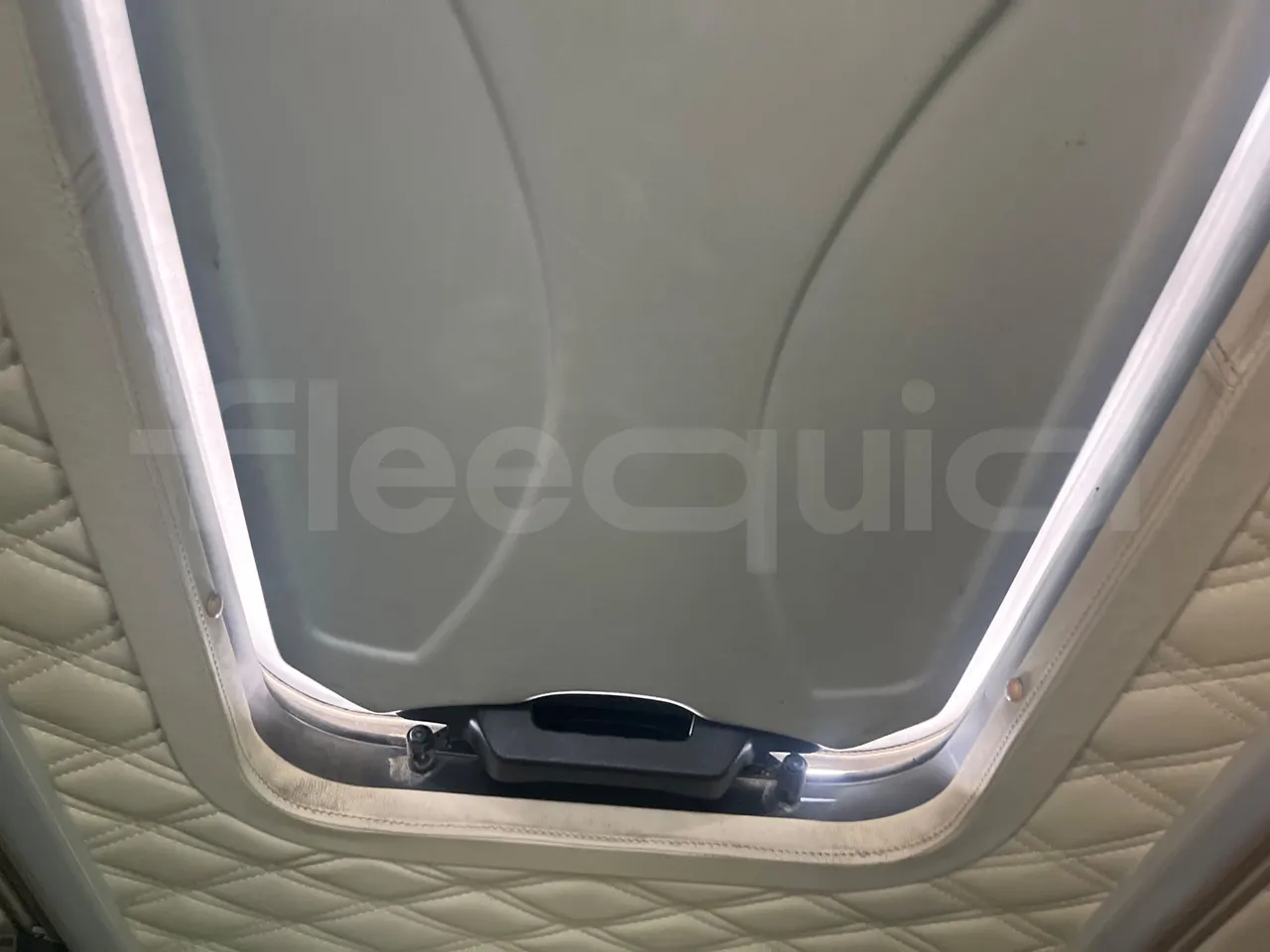 Mercedes-Benz Sprinter 519 CDI - onboard devices 1