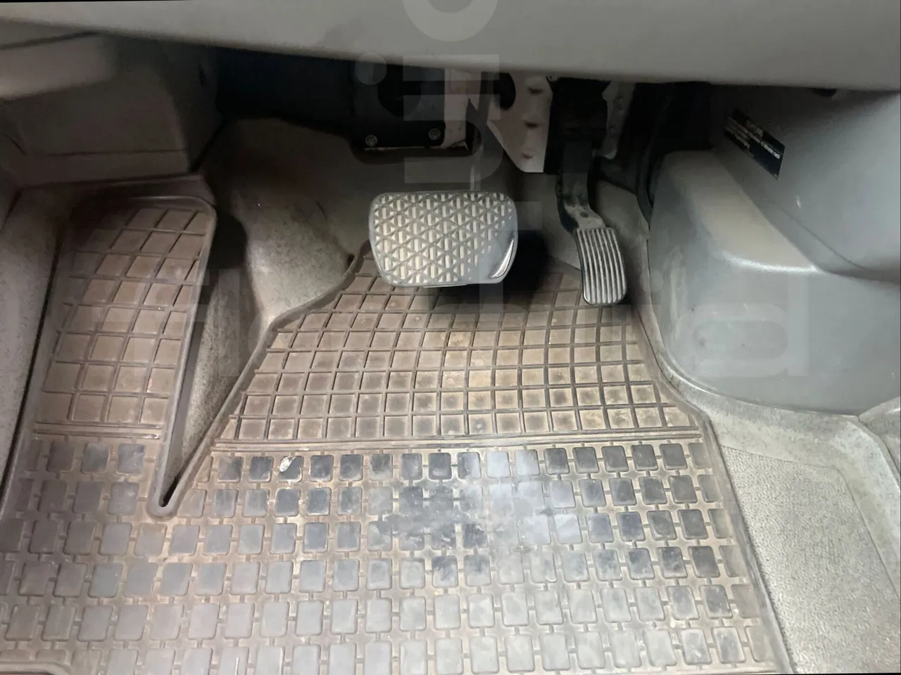 Mercedes-Benz Sprinter 519 CDI - dashboard lights on