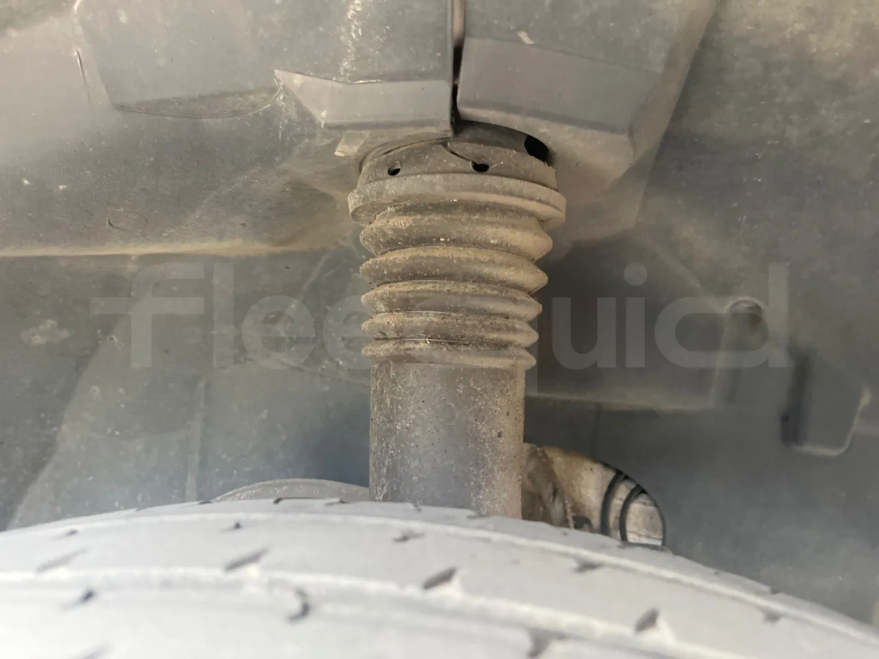 Mercedes-Benz Sprinter 519 CDI - front brake calipers left
