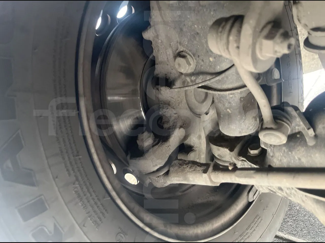 Mercedes-Benz Sprinter 519 CDI - front discs left