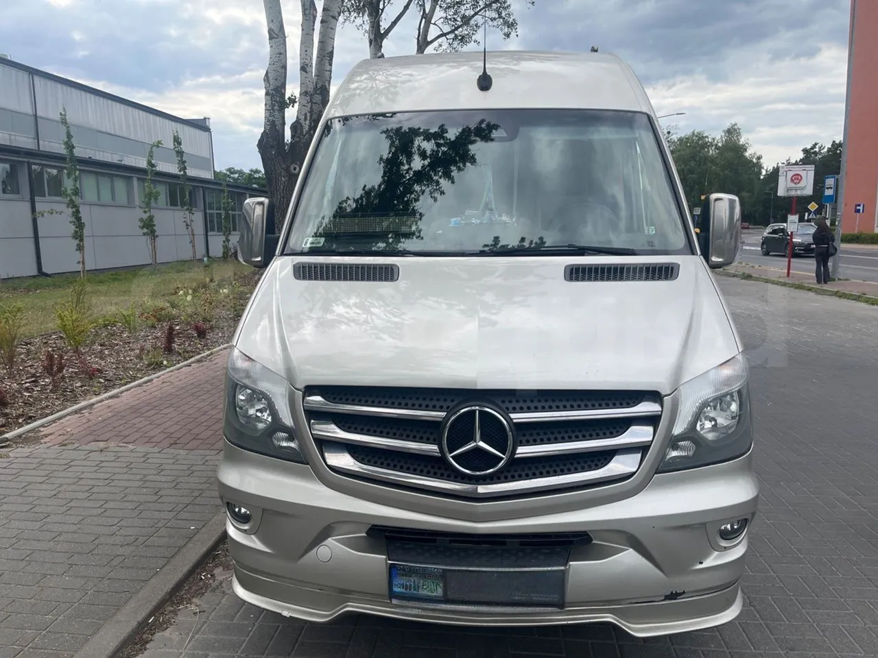 Mercedes-Benz Sprinter 519 CDI - front photo