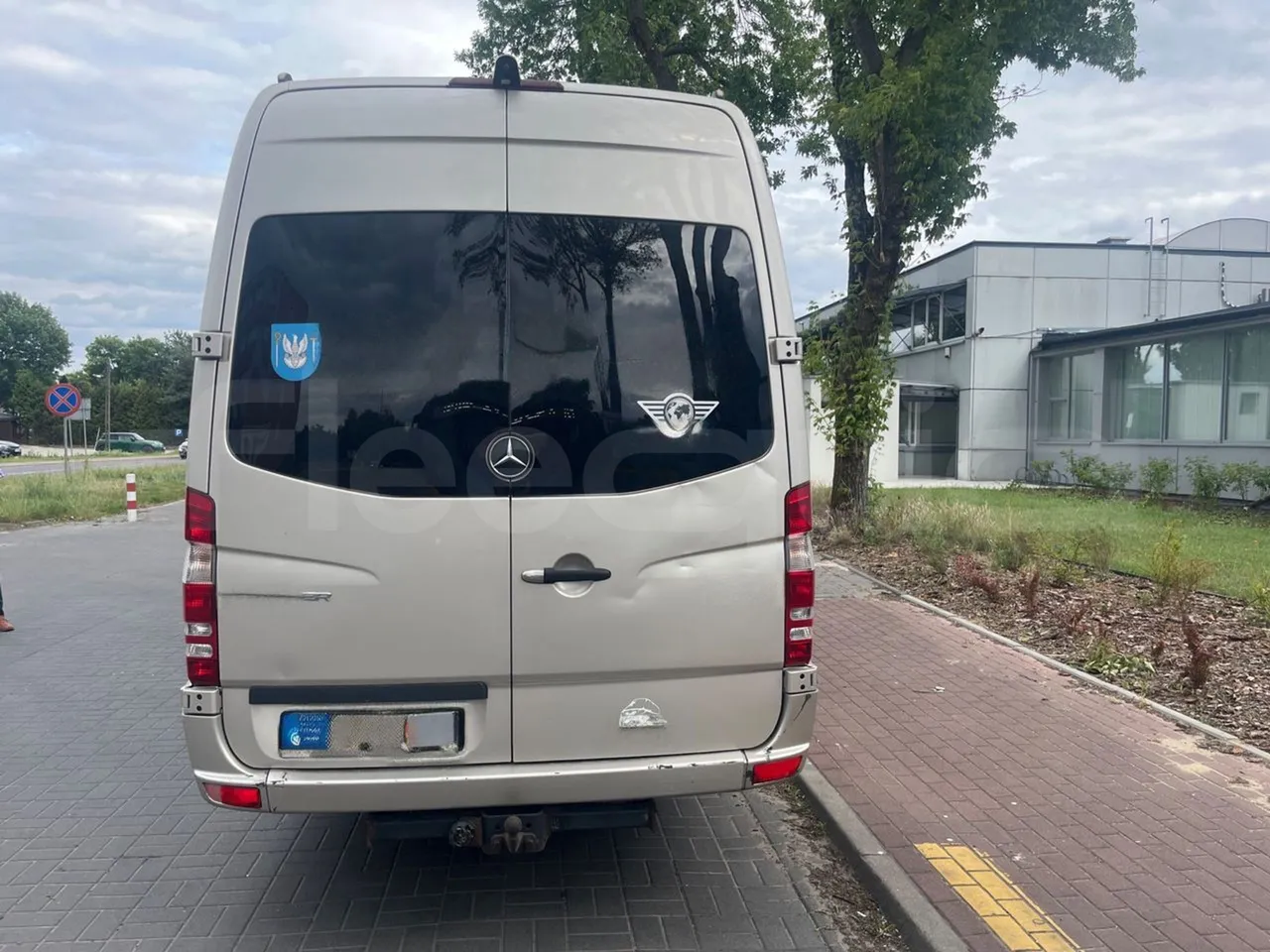 Mercedes-Benz Sprinter 519 CDI - luggage rack photo