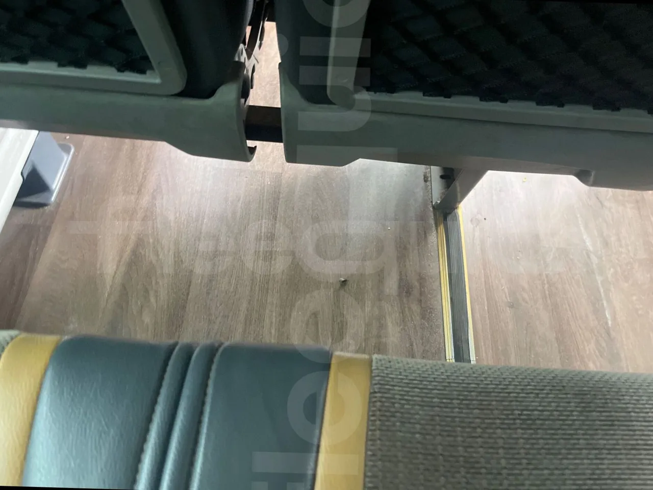 Mercedes-Benz Sprinter 519 CDI - hostess seat photo