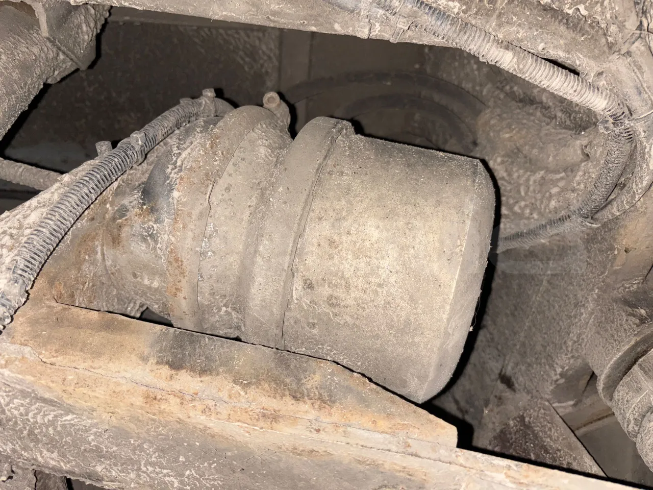 Mercedes-Benz Integro O550 447 N - EUR2 - 184kW - 12m - axle 2 caliper brakes right