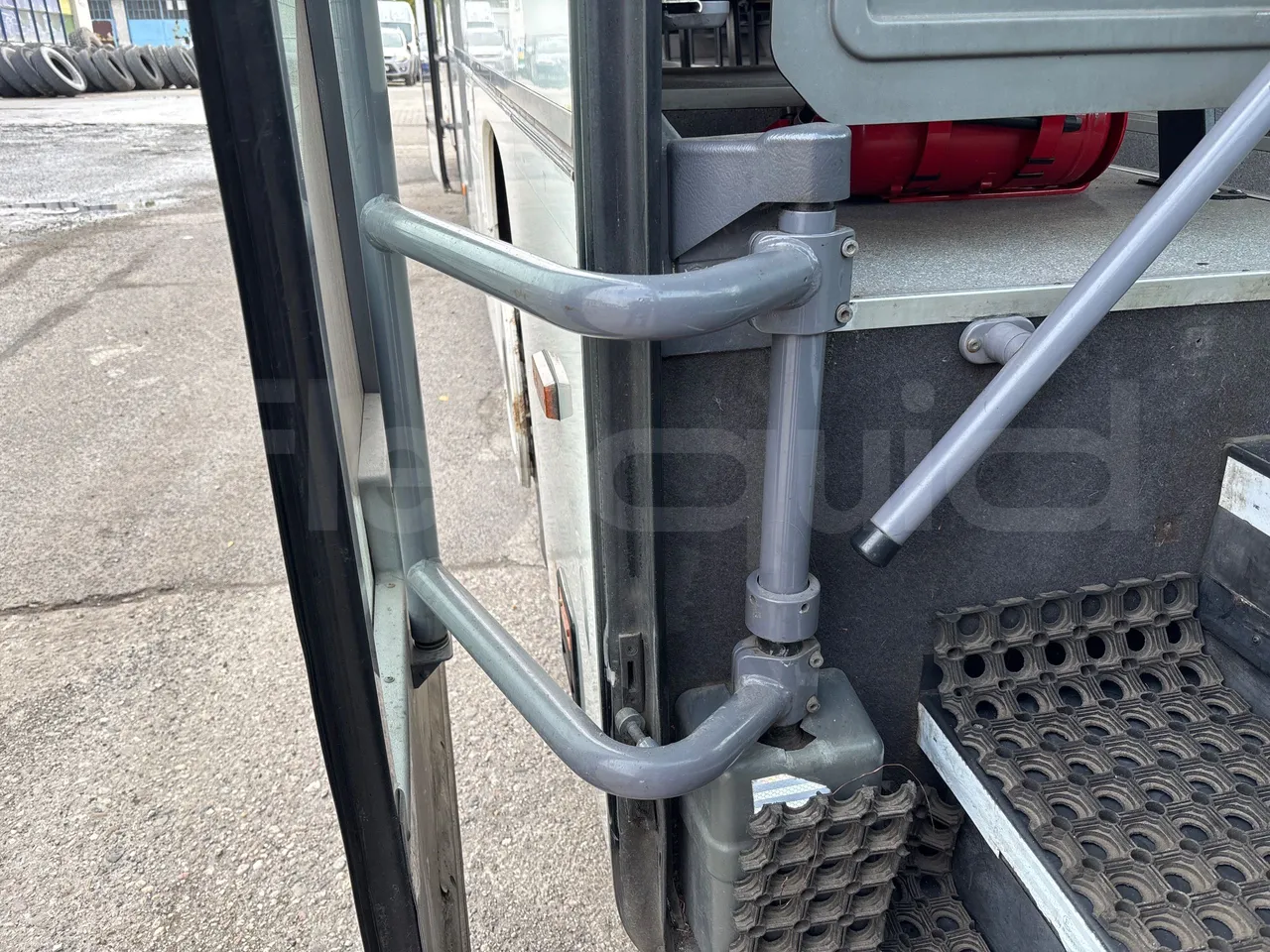 Mercedes-Benz Integro O550 447 N - EUR2 - 184kW - 12m - door mechanism photo