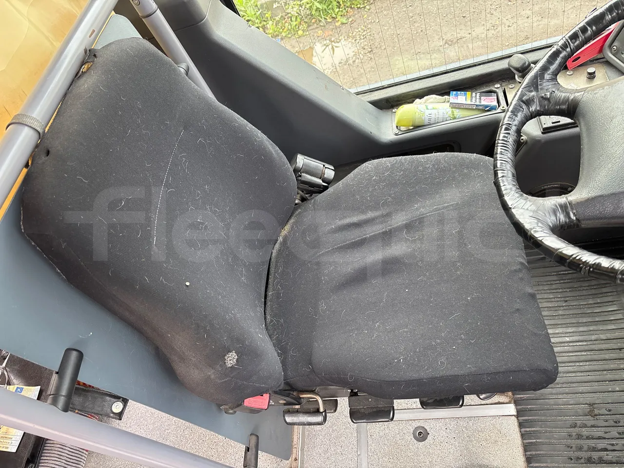 Mercedes-Benz Integro O550 447 N - EUR2 - 184kW - 12m - driver's seat photo