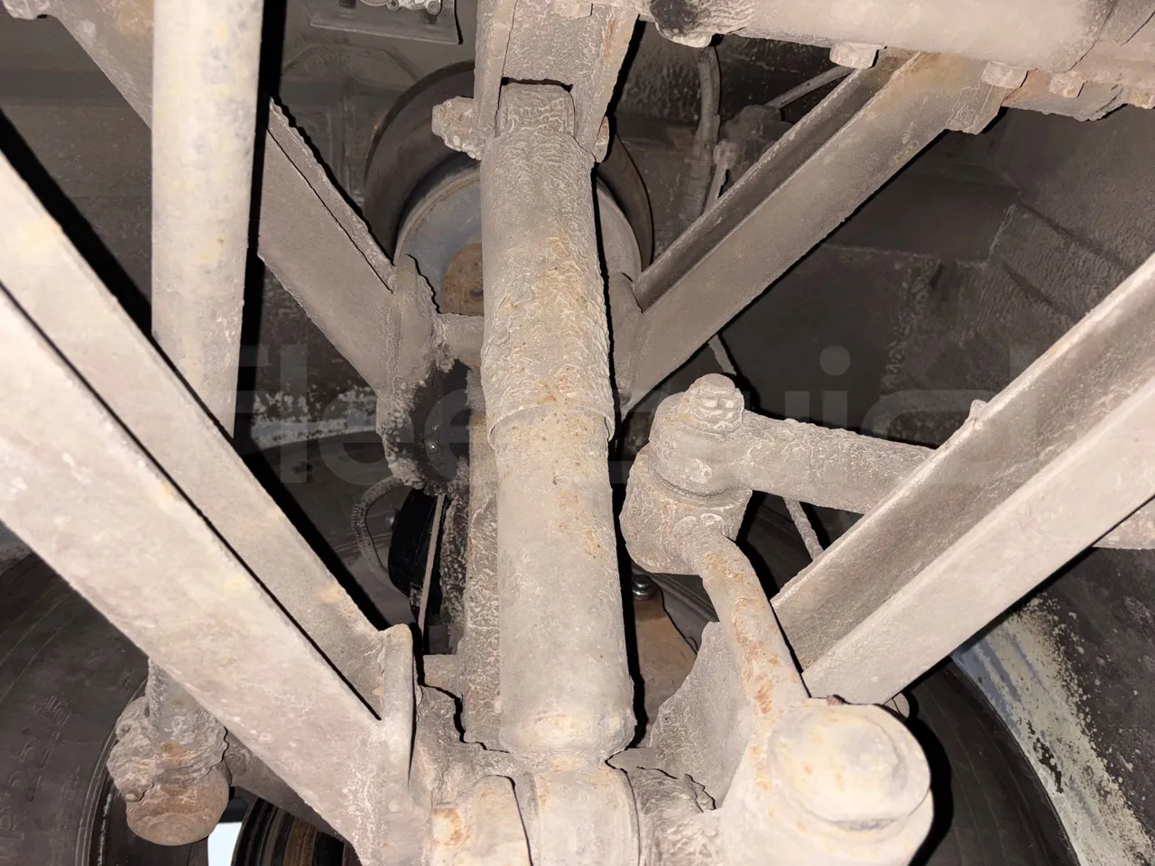 Mercedes-Benz Integro O550 447 N - EUR2 - 184kW - 12m - front shock absorbers left