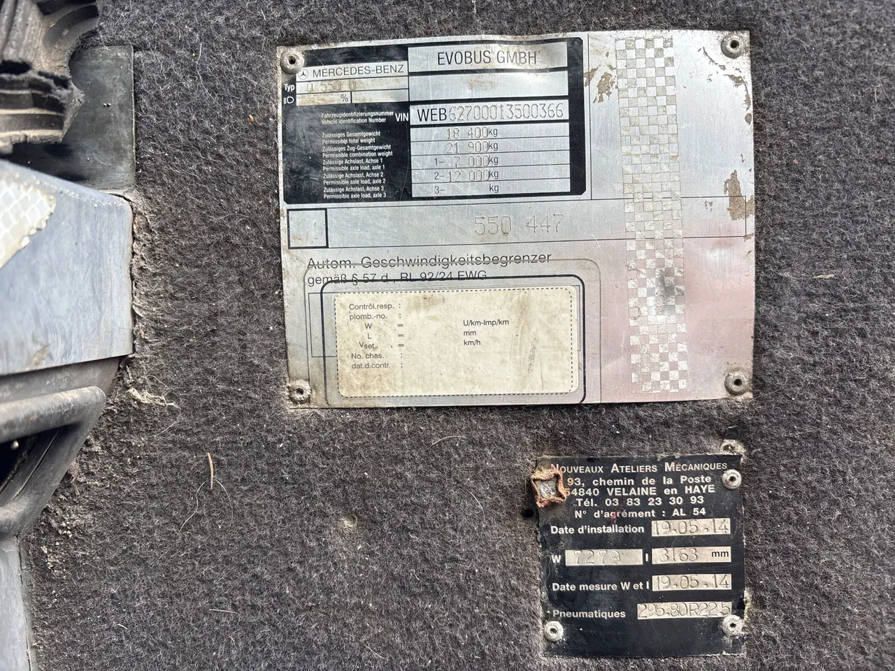 Mercedes-Benz Integro O550 447 N - EUR2 - 184kW - 12m - vehicle plate photo