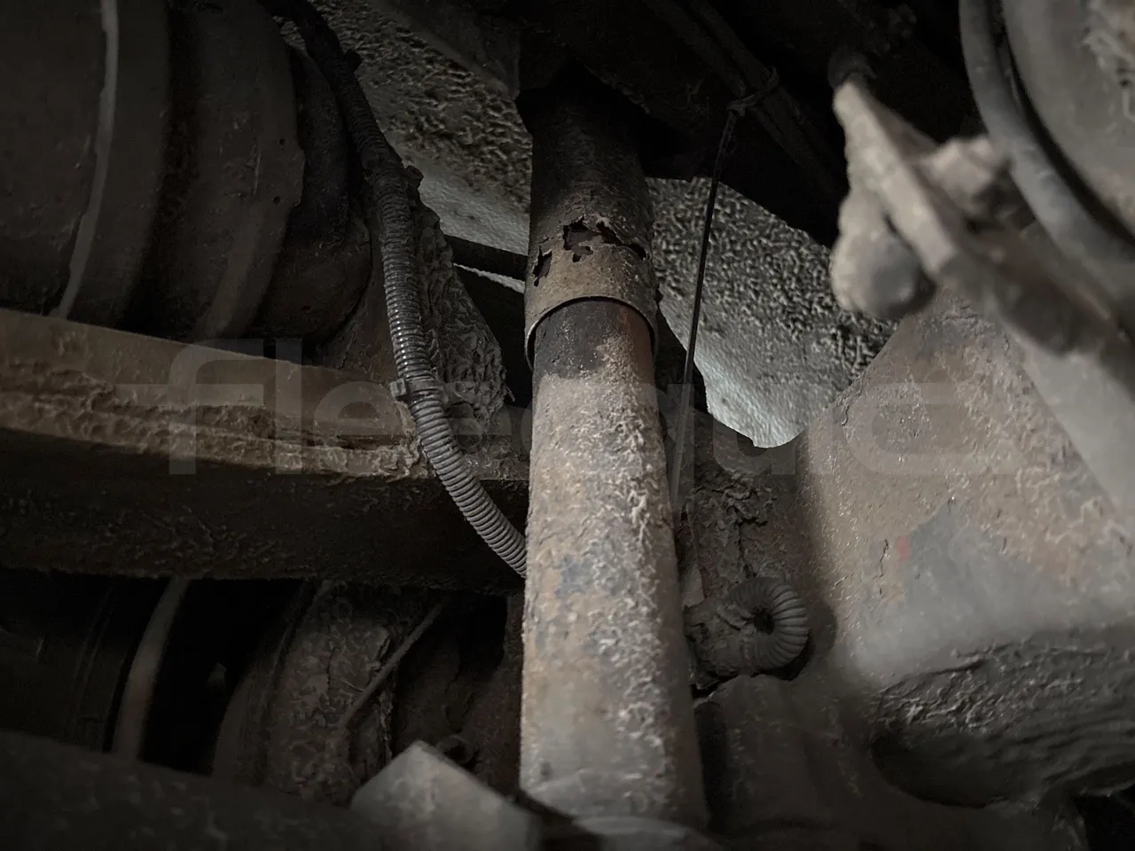 Mercedes-Benz Integro O550 447 N - EUR2 - 184kW - 12m - axle 2 shock absorbers 1 left