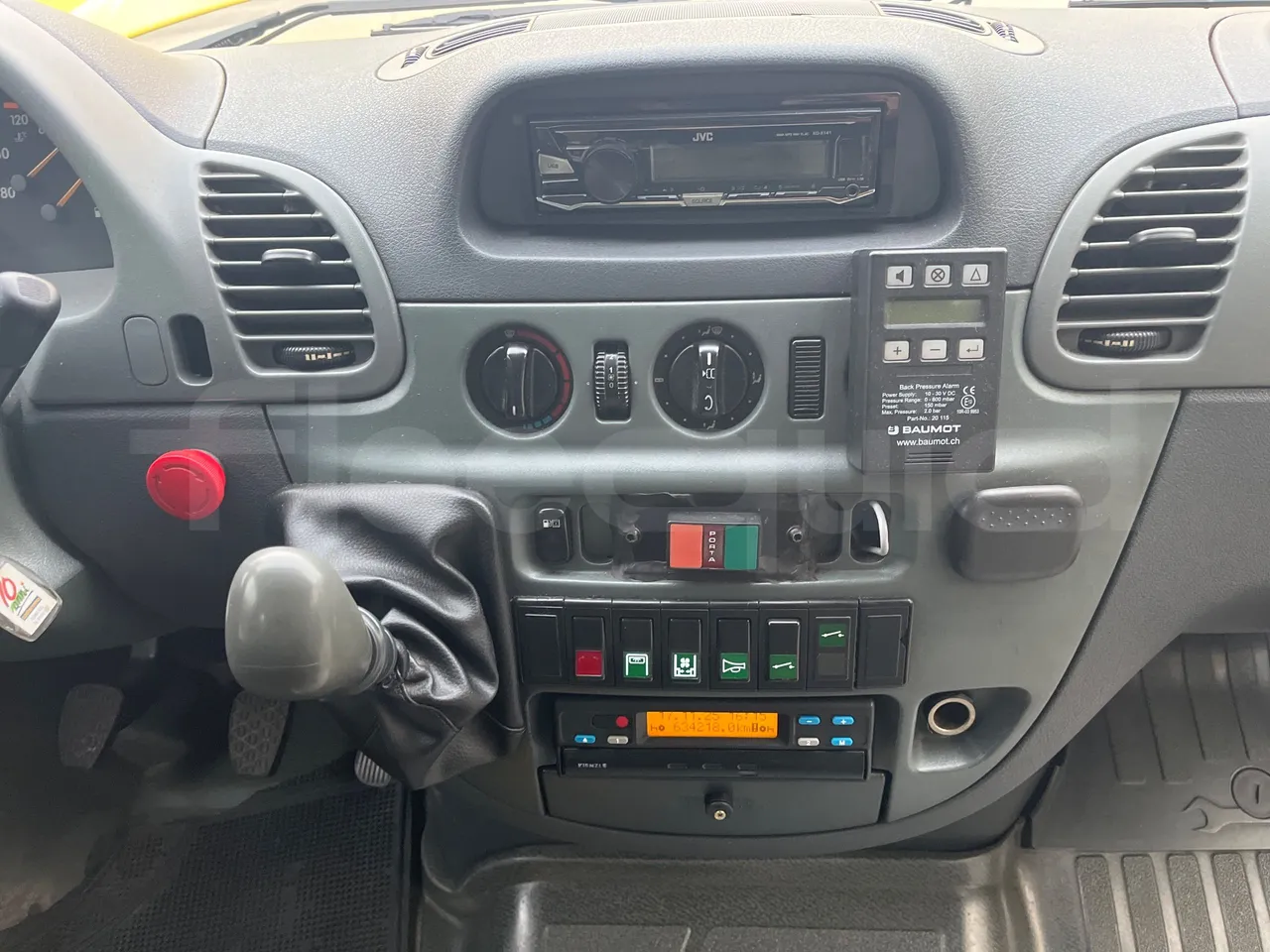 Mercedes-Benz Sprinter AGMB 413CDI - Euro 3 - 95 kW - 6.595 mt - radio accessories photo