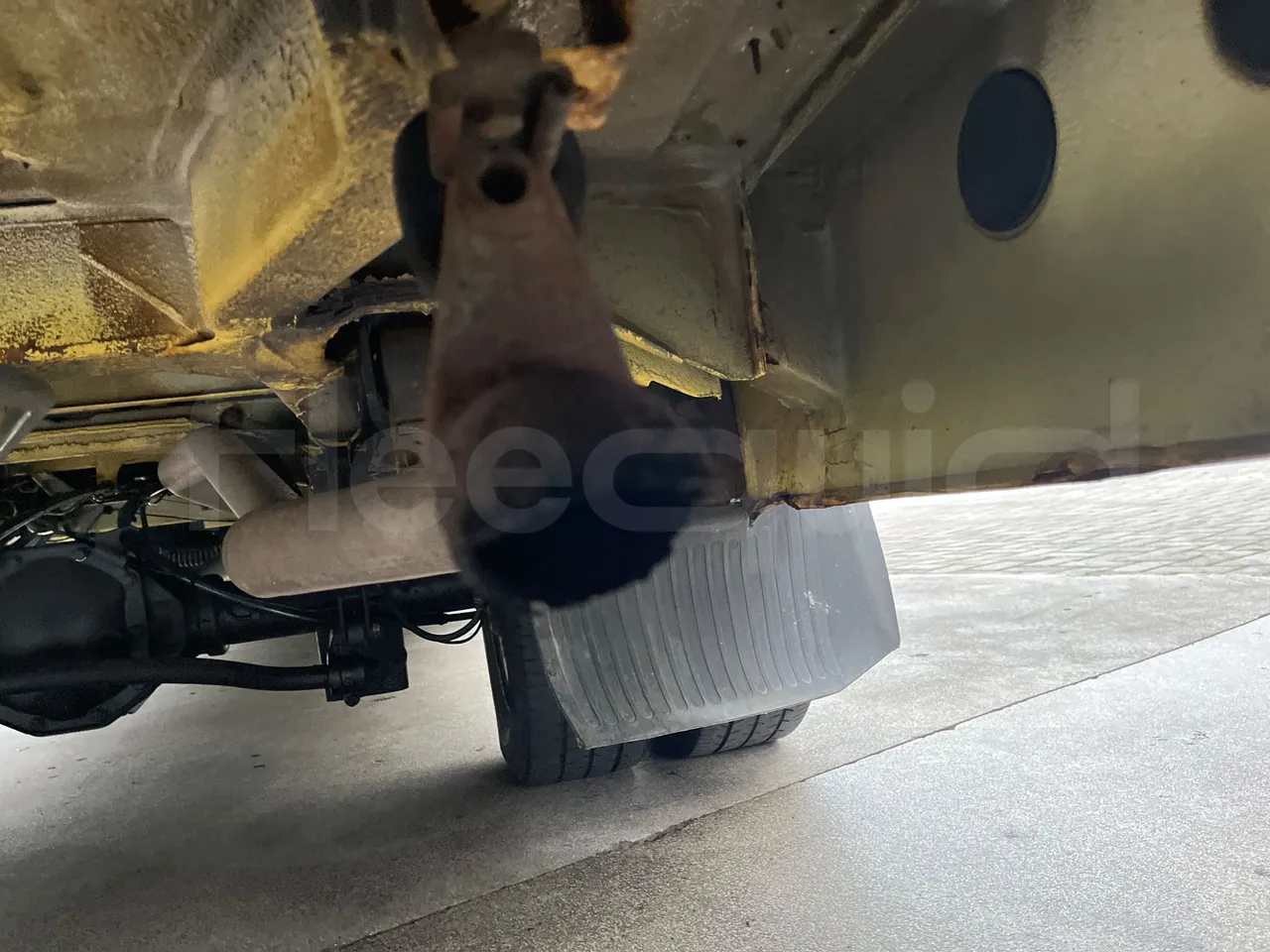 Mercedes-Benz Sprinter AGMB 413CDI - Euro 3 - 95 kW - 6.595 mt - exhaust photo