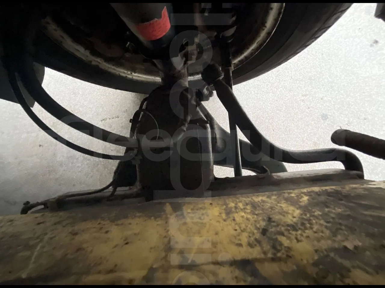 Mercedes-Benz Sprinter AGMB 413CDI - Euro 3 - 95 kW - 6.595 mt - front shock absorbers left