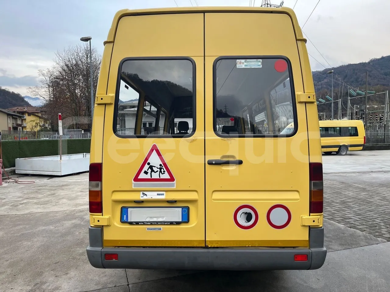 Mercedes-Benz Sprinter AGMB 413CDI - Euro 3 - 95 kW - 6.595 mt - rear hatch closed