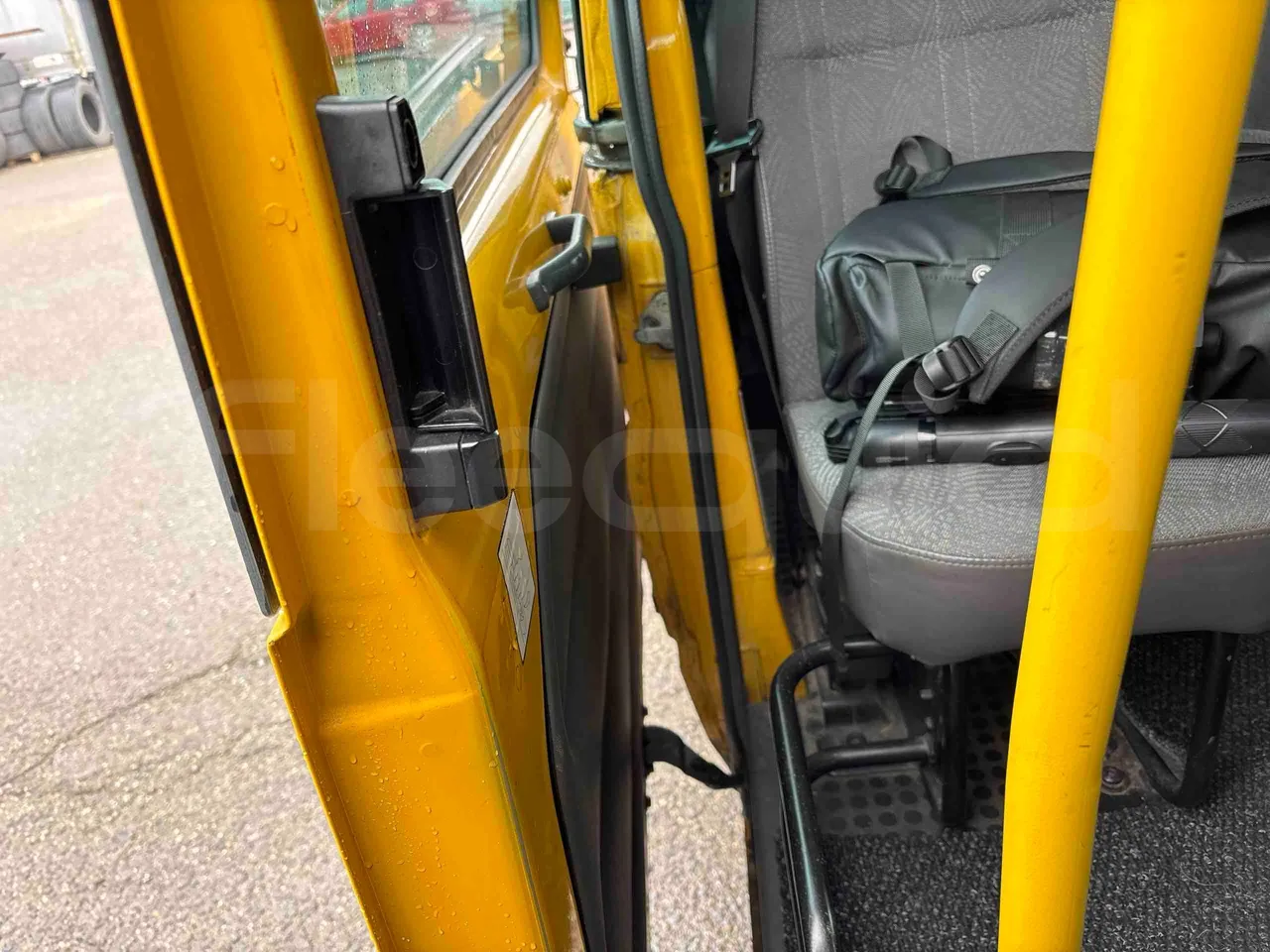 Ford Transit FCDYDOFA - Euro3 - 92kW - 6.374mt - door mechanism photo