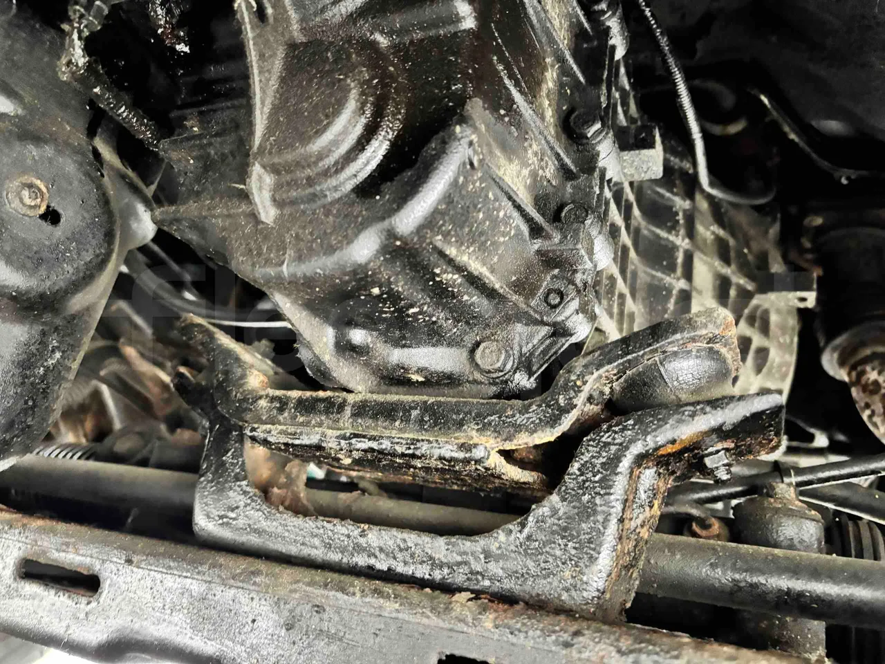 Ford Transit FCDYDOFA - Euro3 - 92kW - 6.374mt - gearbox photo