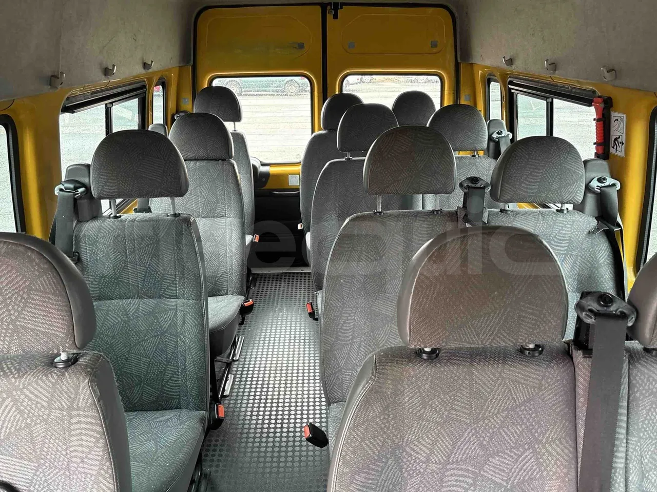 Ford Transit FCDYDOFA - Euro3 - 92kW - 6.374mt - reverse view middle aisle