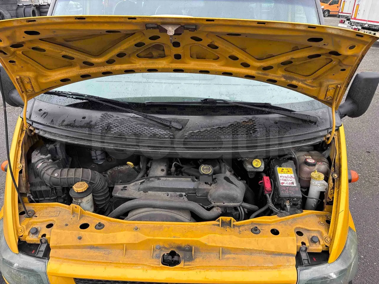 Ford Transit FCDYDOFA - Euro3 - 92kW - 6.374mt - rear hatch open