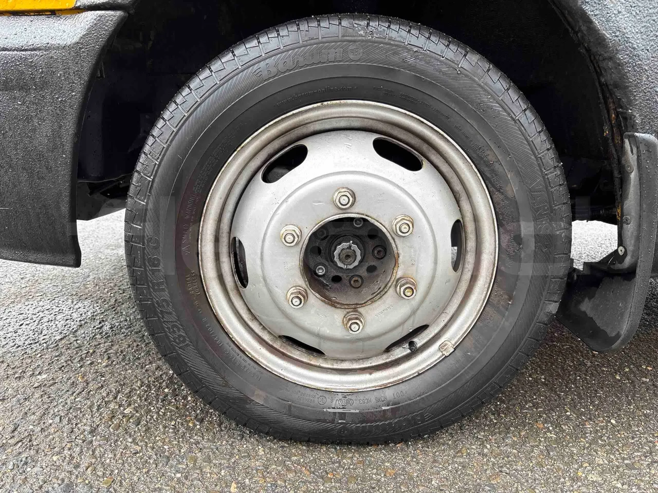 Ford Transit FCDYDOFA - Euro3 - 92kW - 6.374mt - front left tire measurements