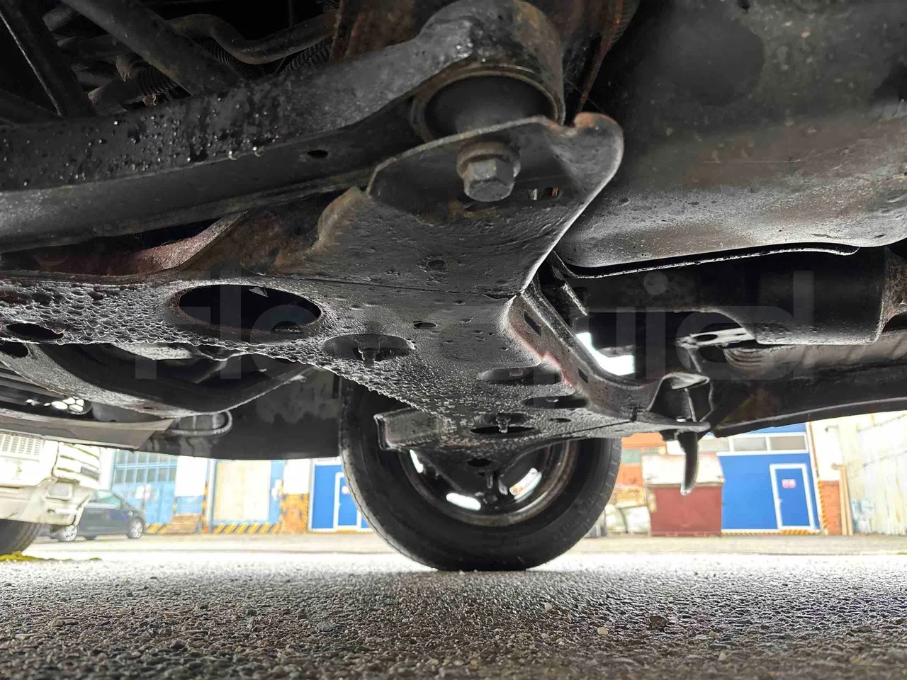 Ford Transit FCDYDOFA - Euro3 - 92kW - 6.374mt - front axle left side