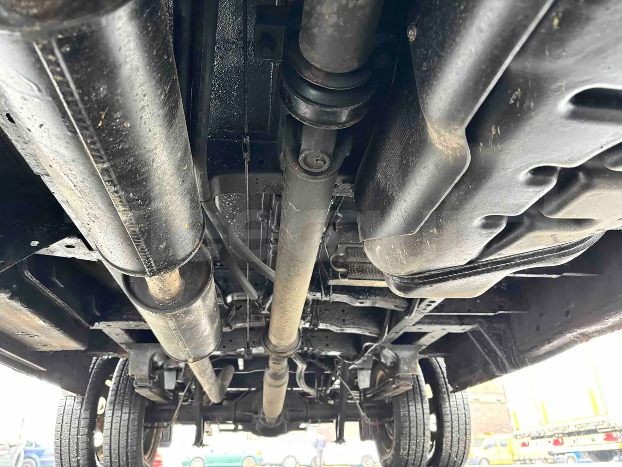Ford Transit FCDYDOFA - Euro3 - 92kW - 6.374mt - central undercarriage photo