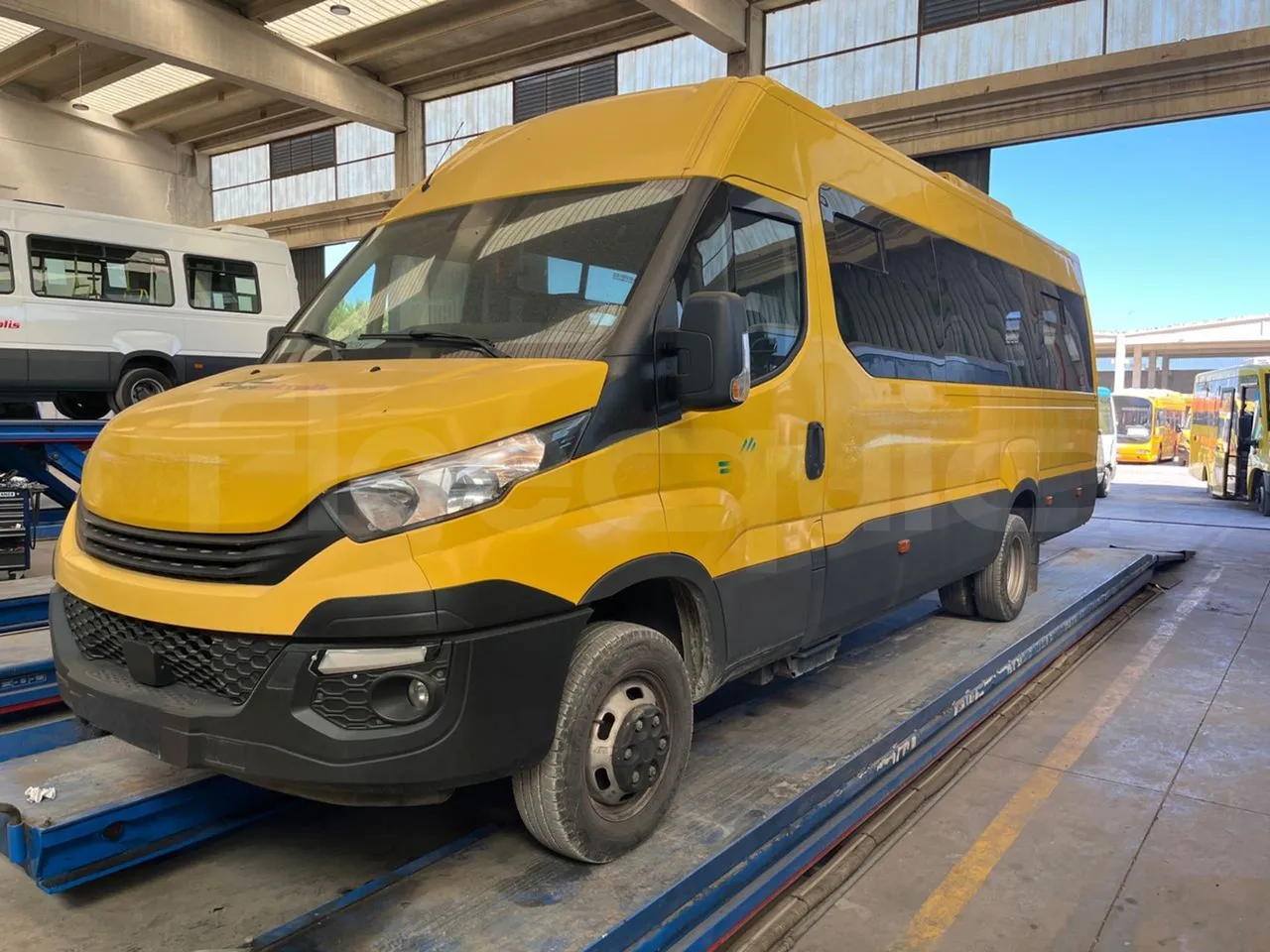 Iveco Daily 50C14N - EUR6 - 100kW - 7.729m - Base cover photo
