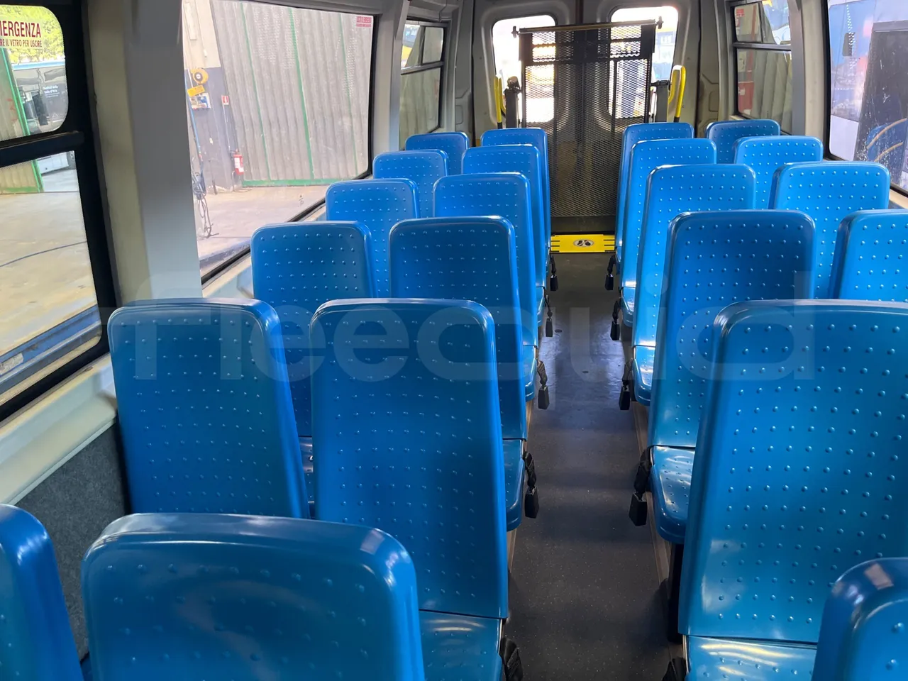 Iveco Daily 50C14N - EUR6 - 100kW - 7.729m - single seat detail