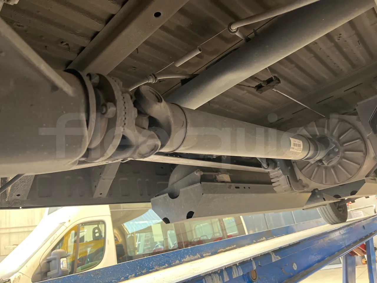 Iveco Daily 50C14N - EUR6 - 100kW - 7.729m - driveshaft photo