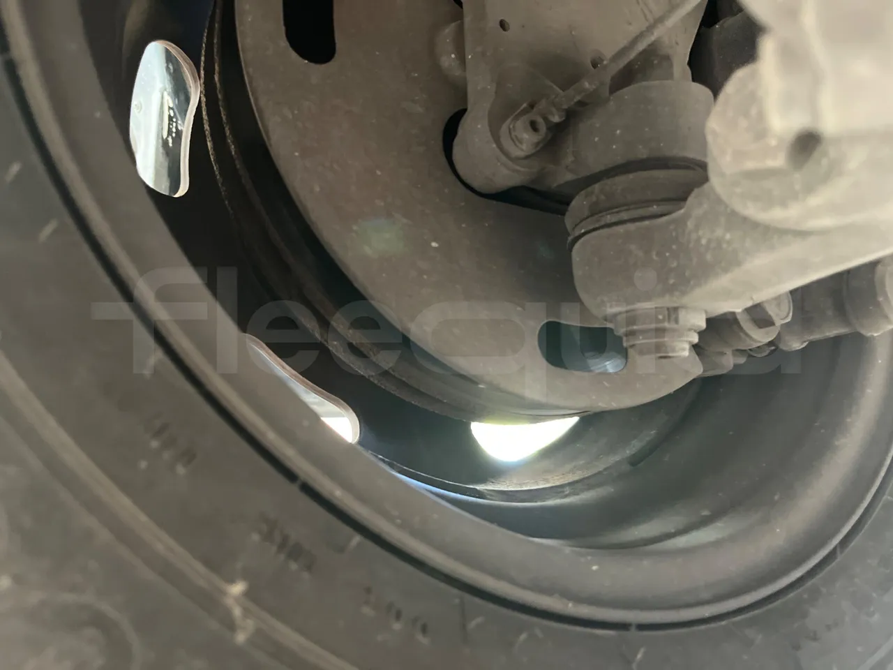 Iveco Daily 50C14N - EUR6 - 100kW - 7.729m - front discs right