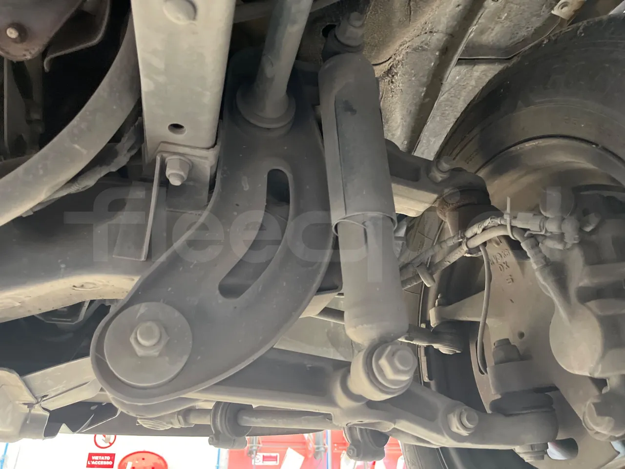 Iveco Daily 50C14N - EUR6 - 100kW - 7.729m - front shock absorbers right