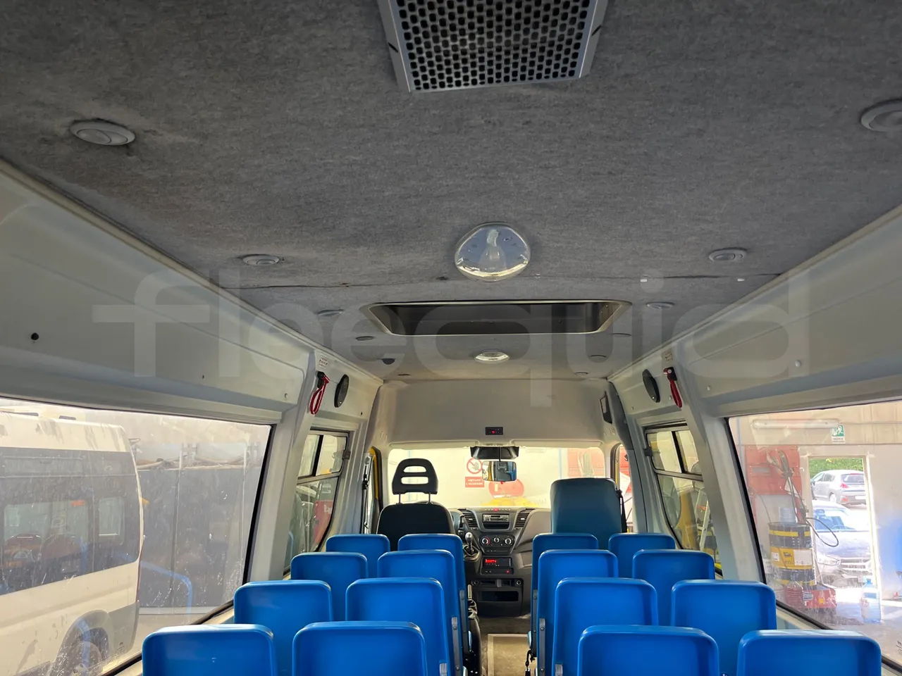 Iveco Daily 50C14N - EUR6 - 100kW - 7.729m - overhead compartments photo