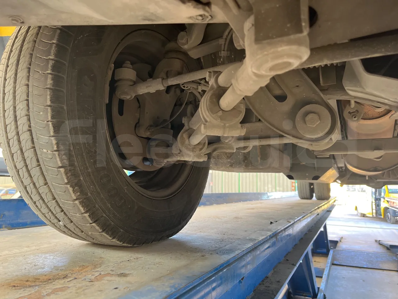 Iveco Daily 50C14N - EUR6 - 100kW - 7.729m - front axle right side