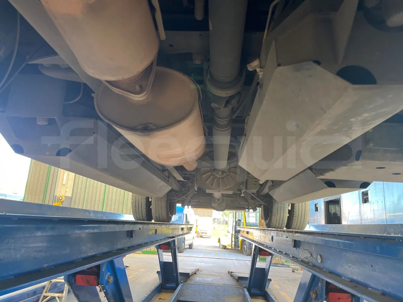 Iveco Daily 50C14N - EUR6 - 100kW - 7.729m - central undercarriage photo