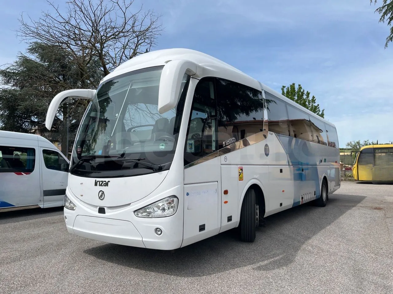Irizar Daf - 3/4 front left