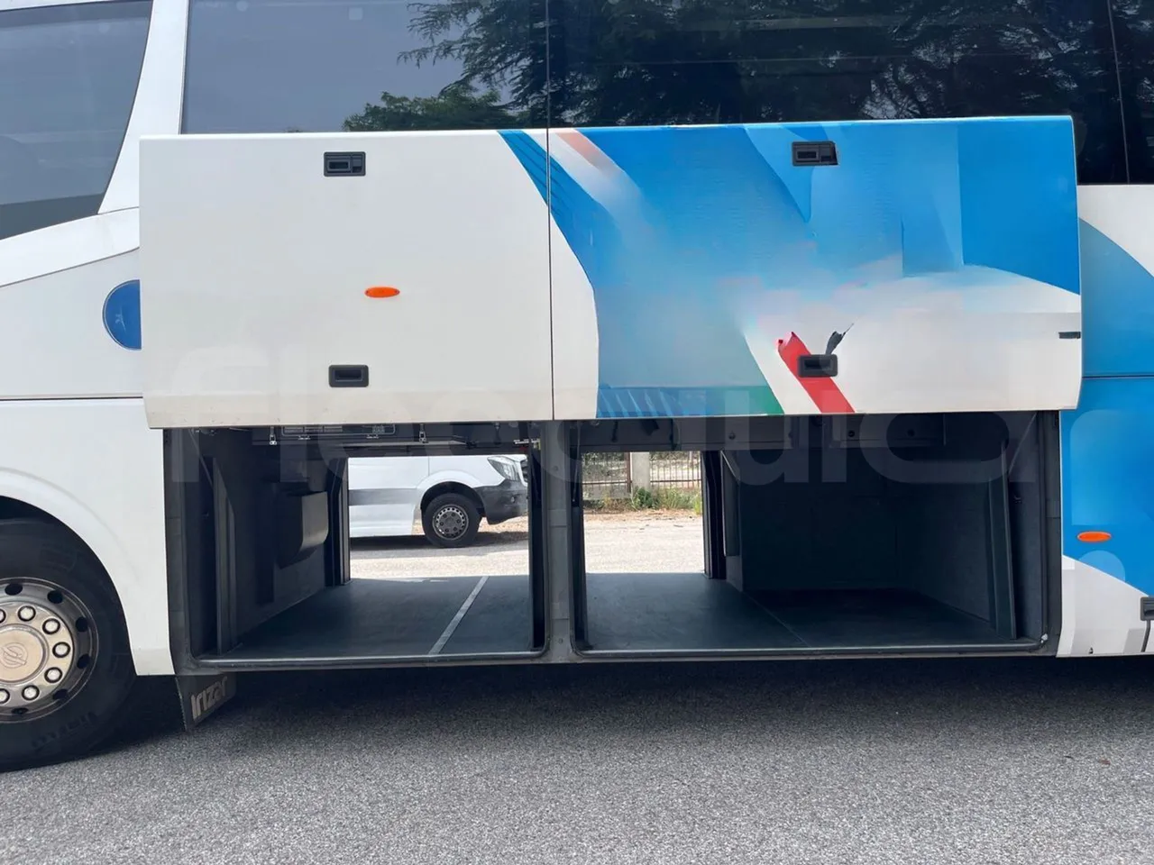 Irizar Daf - luggage rack photo