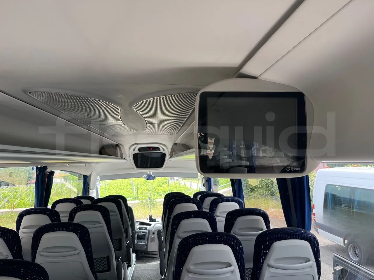 Irizar Daf - monitor detail photo