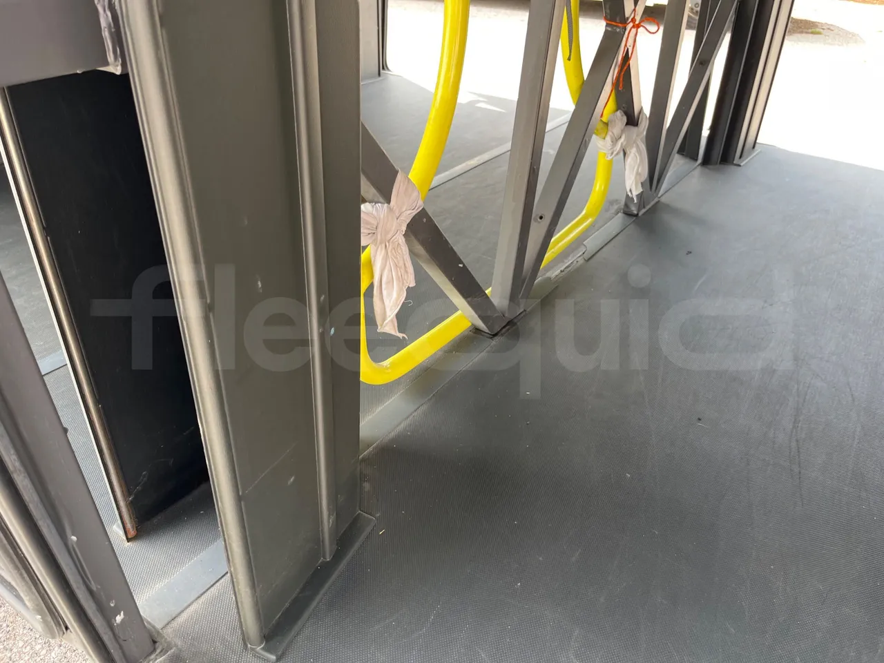 Irizar Daf - under carpet photo