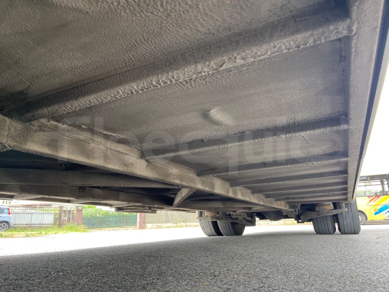 Irizar Daf - central undercarriage photo
