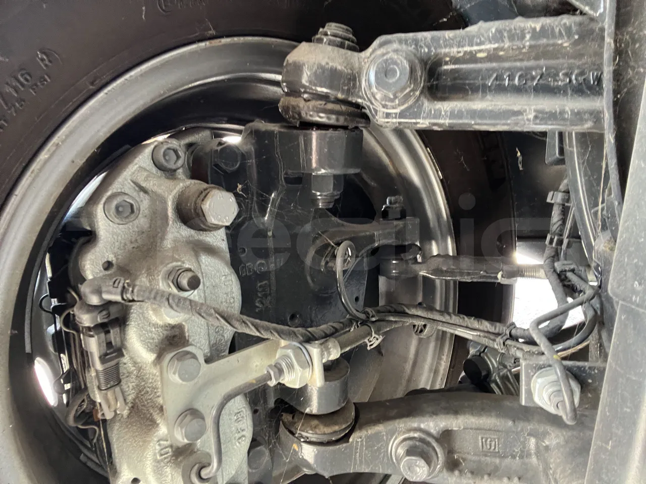 Iveco Daily - First Axle Brake Calipers Left Side