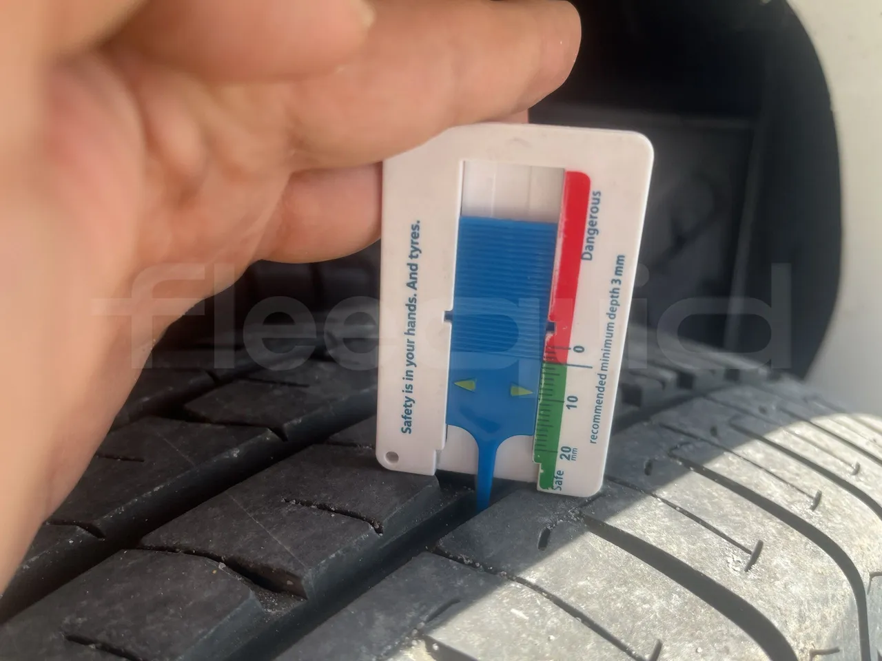 Iveco Daily - Second Axle Left Side: Tyre Thickness