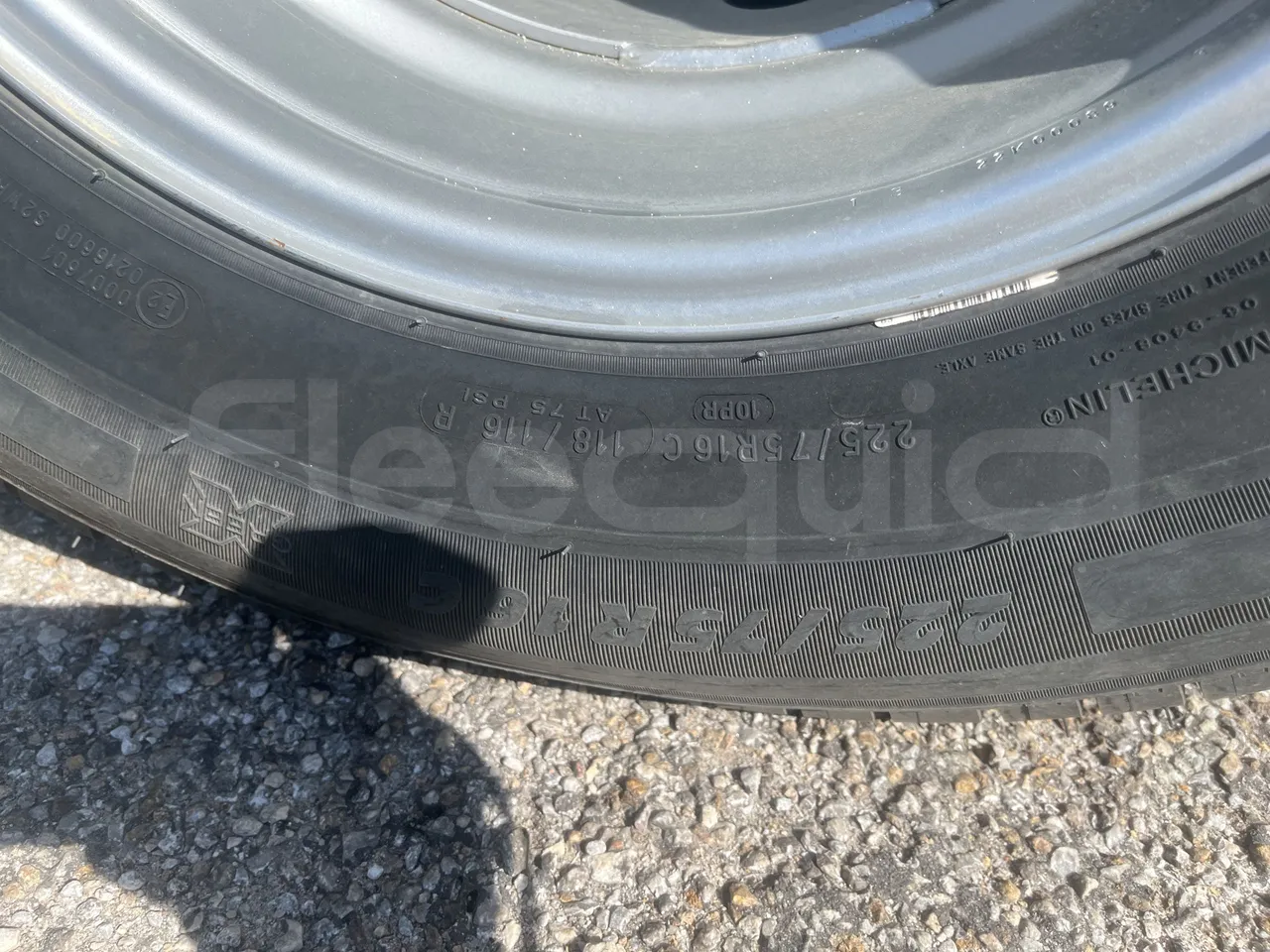 Iveco Daily - Second Axle Left Side: Tyre Size