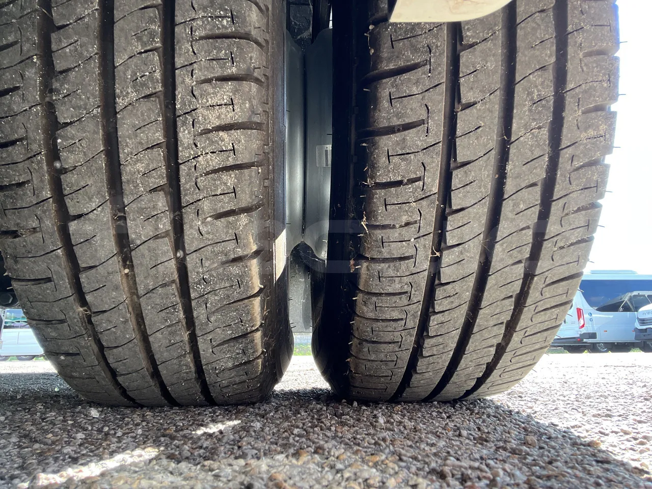 Iveco Daily - Second Axle Left Side: Tyre Tread